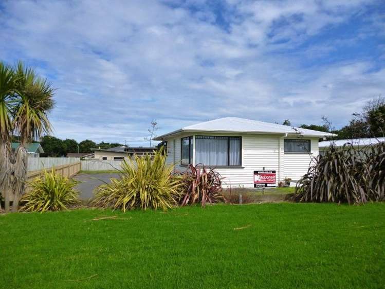 36 Fox Street Opunake_0