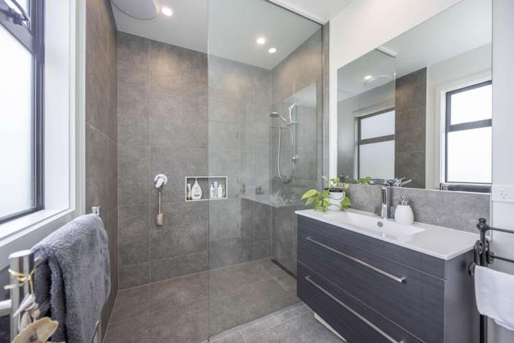 59 Pine Road Lichfield_17