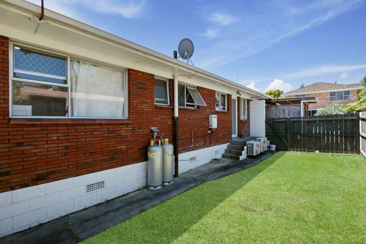 2/2 Chevis Place Pakuranga_10