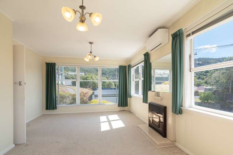 27 Larsen Crescent Tawa_4