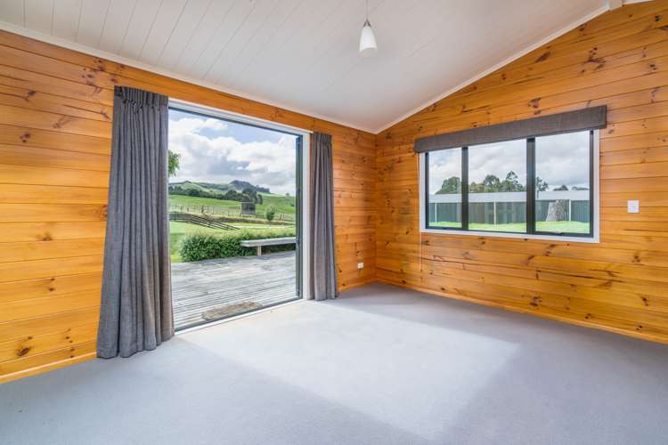 2/152 Mapara Road Acacia Bay_8