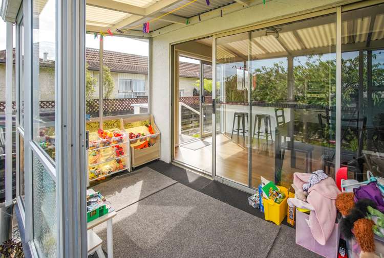 2/51 Fergusson Street Stoke_18