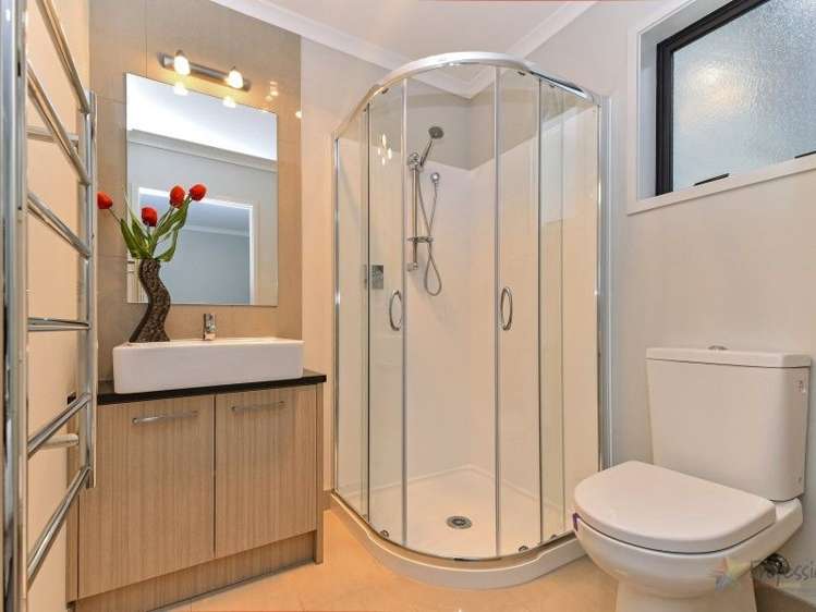 12 Hirimate Place Flat Bush_9