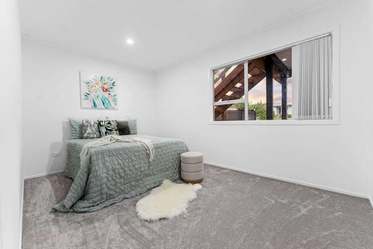 12 Ozich Avenue Te Atatu South_9