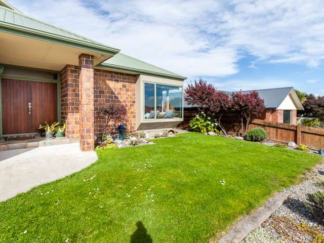 32 Logan Way Kelvin Grove_1
