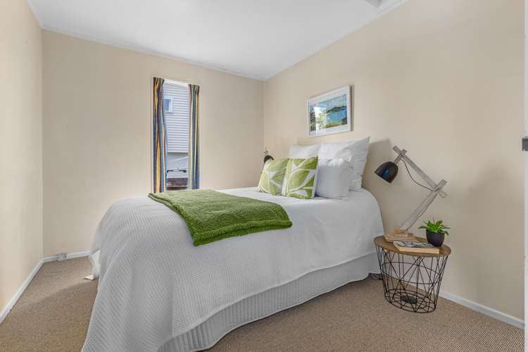 1 Cassley Crescent Papakowhai_10