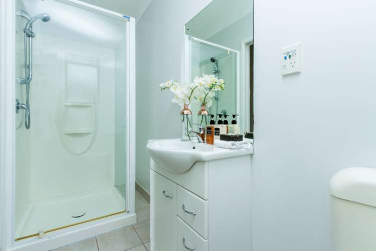 18 William Gamble Drive Greenhithe_11