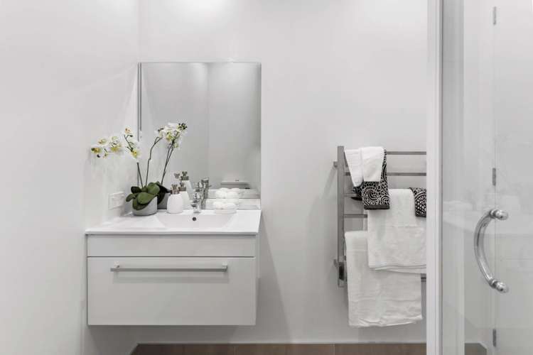 6/17 Link Crescent Stanmore Bay_8