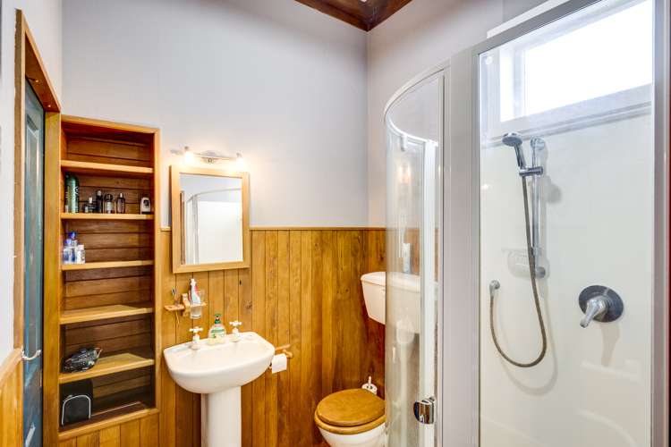 603 Willowpark Road South Akina_13