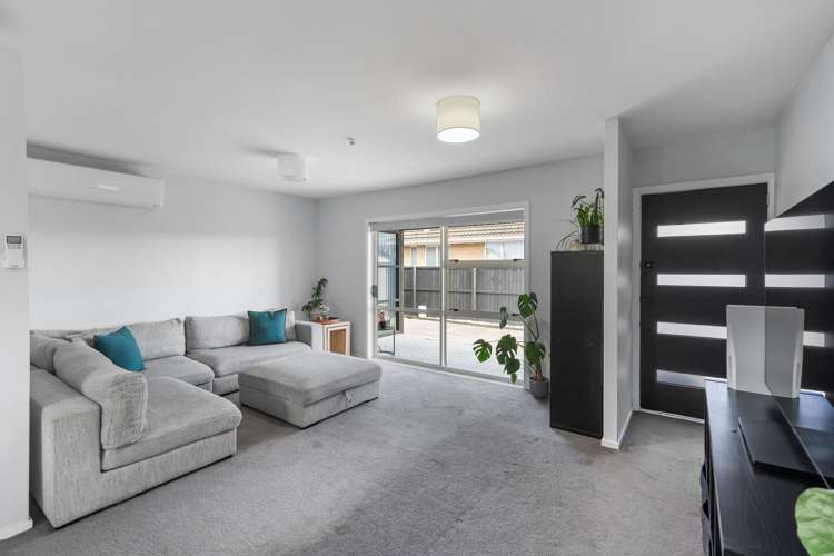 86 Neill Street Hornby_5