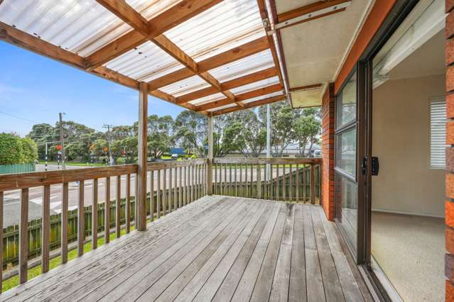 2/60 Flanshaw Road Te Atatu South_2