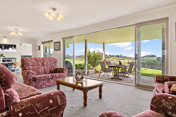 1518 Old North Road Helensville_14
