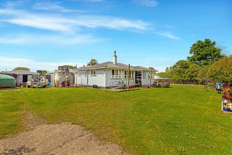 35 Monkhouse Street Tolaga Bay_17