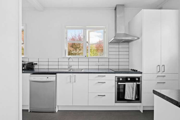 14 Plunket Terrace Hamilton East_6