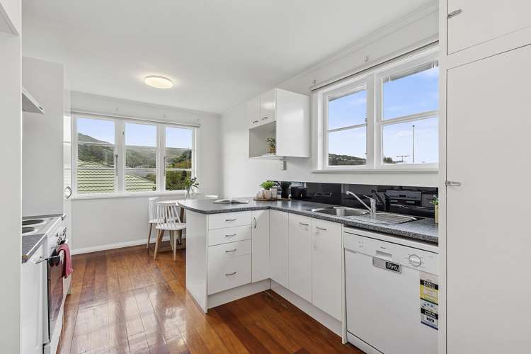 334 Main Road Tawa_10