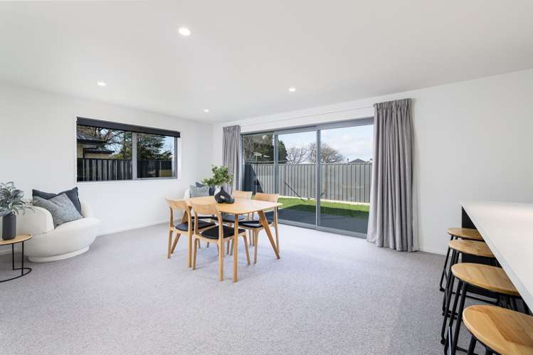 1 Strawberry Lane Waimate_5