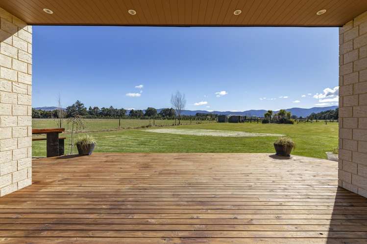 102 Glews Road Cust_44