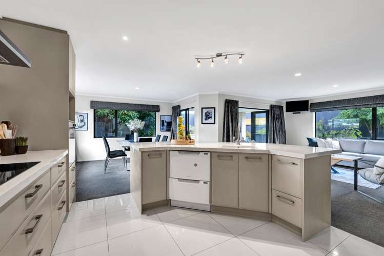 28 Paynters Avenue Strandon_11