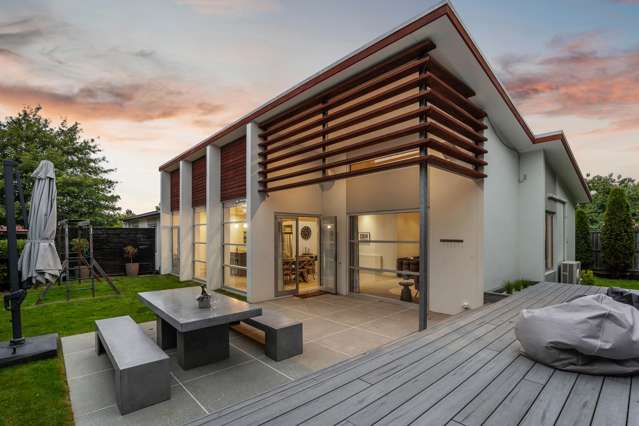 Design Meets Privacy in Clearbrook Palms