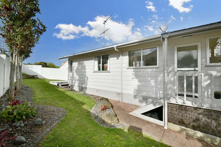 1/17 Athena Drive Totara Vale_15