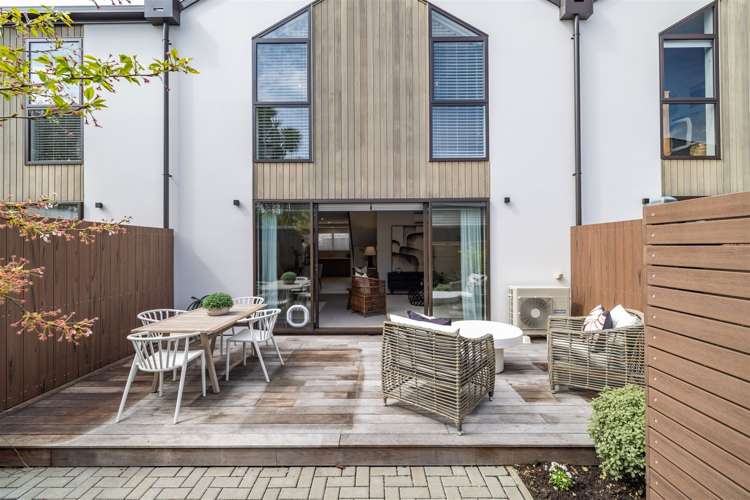 5/9 Edgeware Road Saint Albans_16