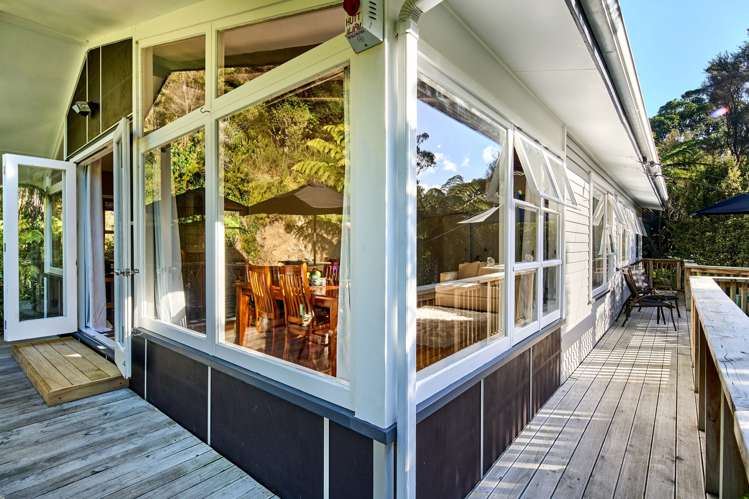 194 Eastern Hutt Road Taita_16