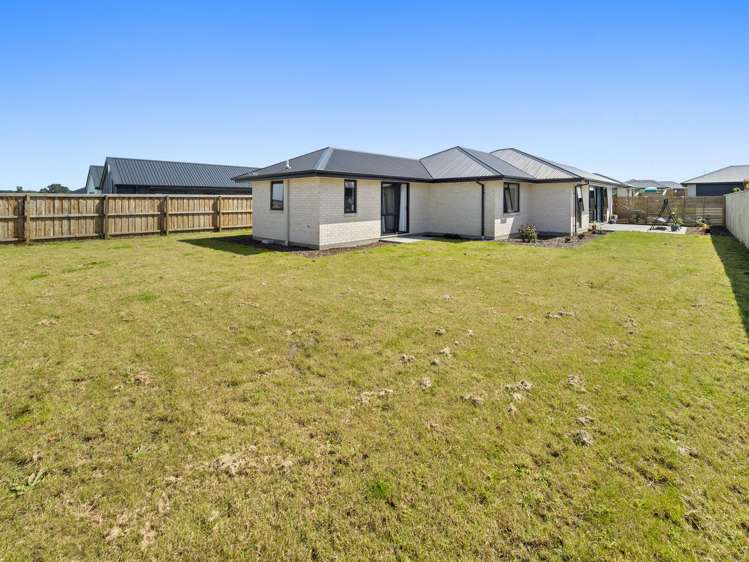 9 Vercoe Street Elgin_17