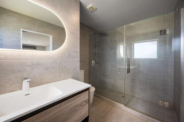 2 Boocock Crescent Orewa_9