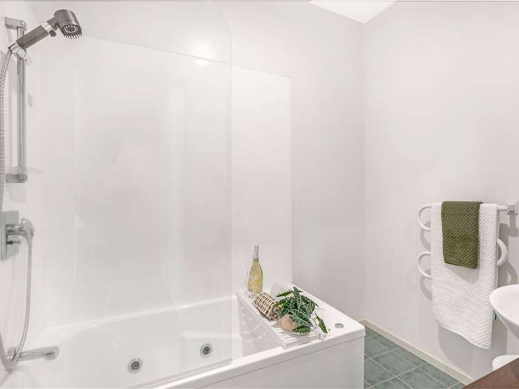 57/21 Hunters Park Dr Three Kings_17