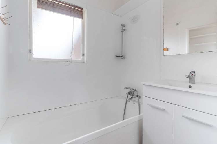 57 Ranui Avenue Ranui_18