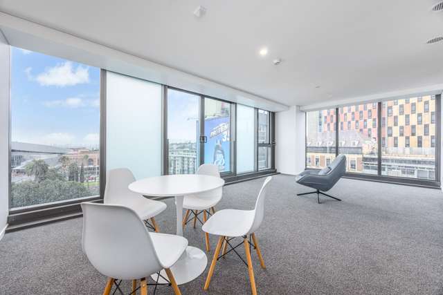 Light & Easy One Bedroom in the Century on Anzac