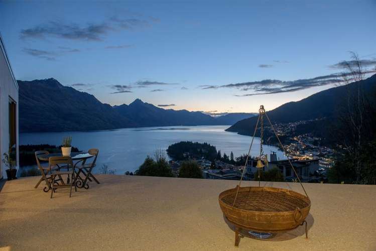 13 Vancouver Drive Queenstown_3