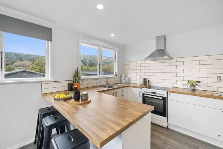 8 Logie Street Stokes Valley_9