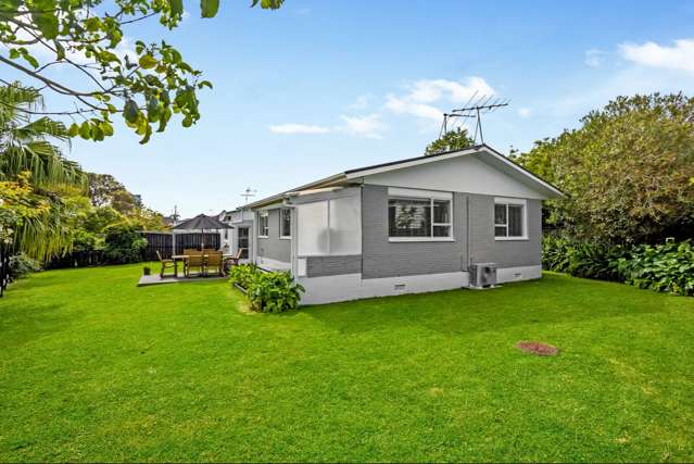 2/32 Doment Crescent Orewa_1