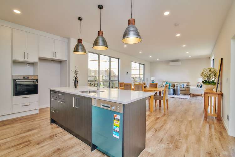 20 Arran Point Parade Orewa_19