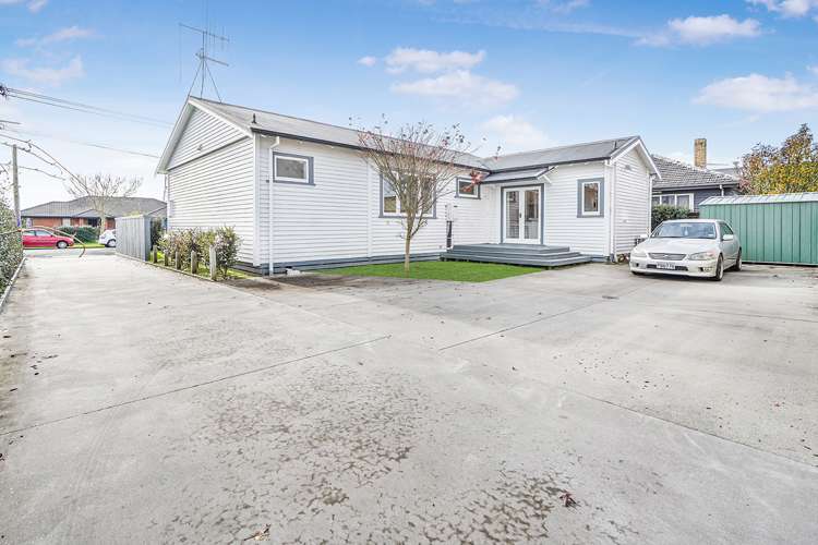 190 Old Farm Road Hamilton East_16