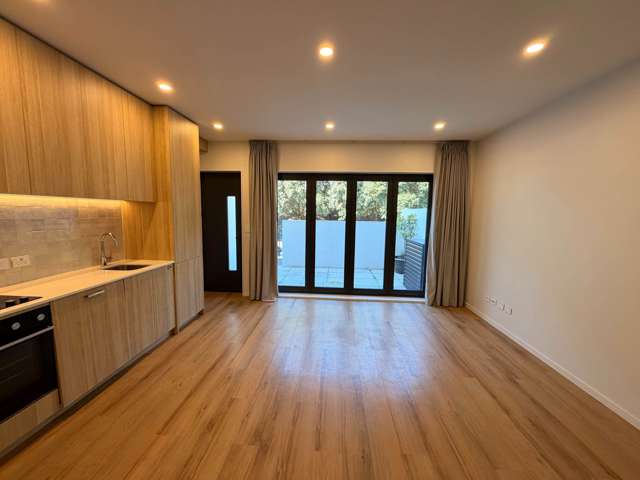 30/666B Great South Road Ellerslie_2