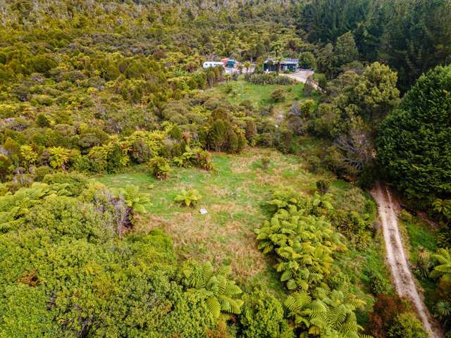 102 & 104 South Terrace Karamea_3