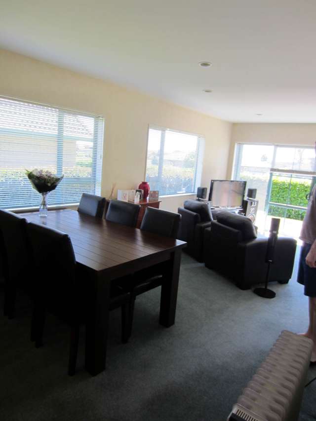 4/1 Piriti Drive Te Atatu Peninsula_2