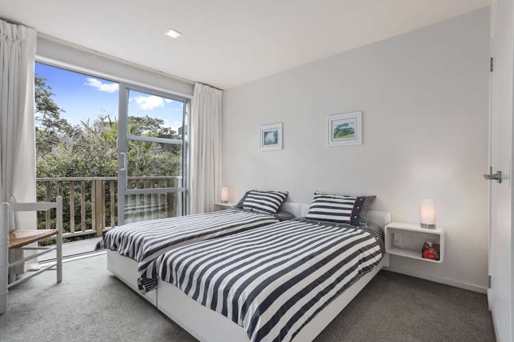 81 Huia Road Titirangi_16