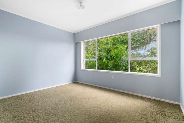 7 Skelton Crescent Paparoa_11