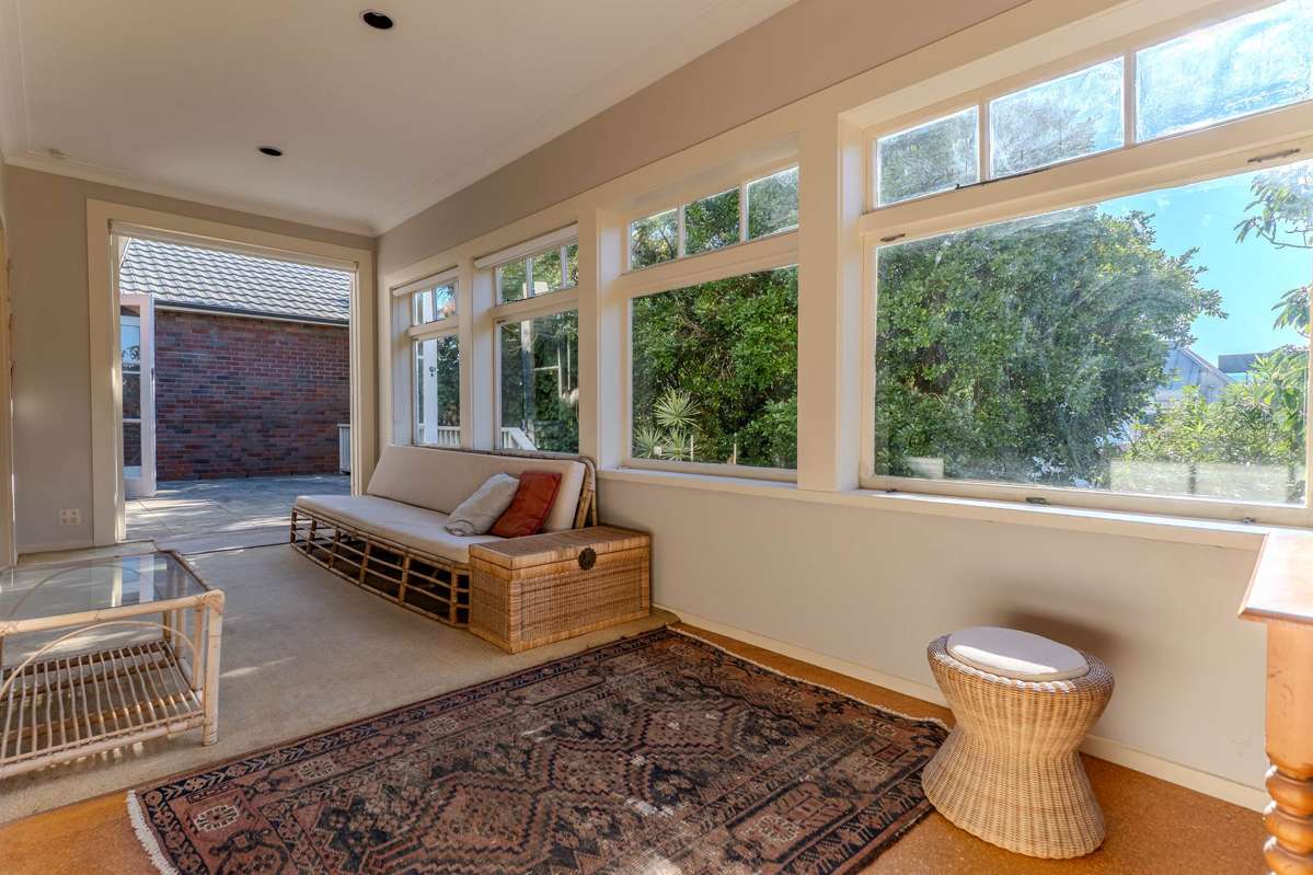 2/11 Ewen Street_1