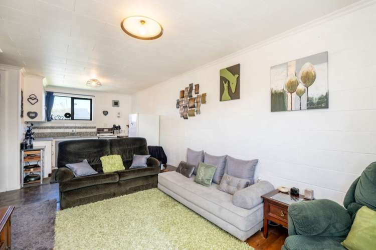2/233 Ettrick Street Appleby_4