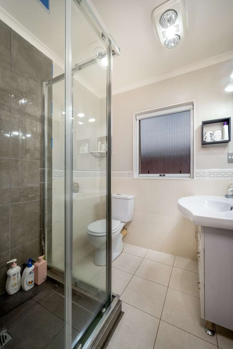 17 Kensway Drive Flat Bush_13