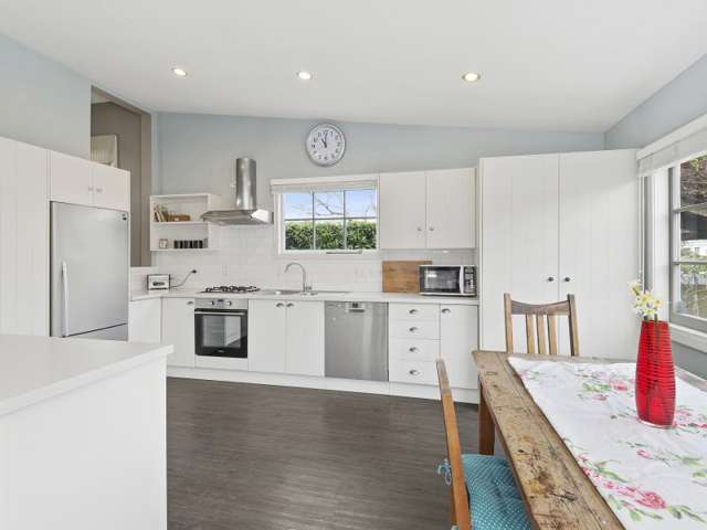 102 Sullivan Avenue Woolston_2