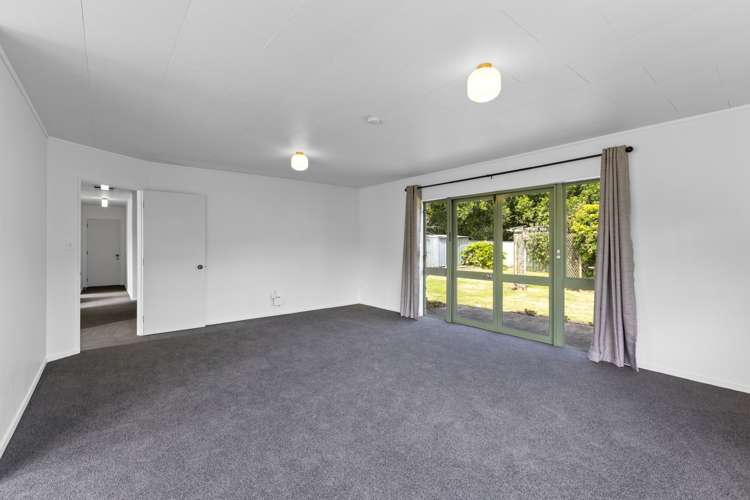 16 Hickford Place Okato_17