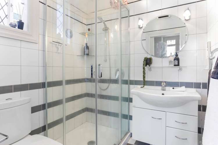 28 Rocklands Avenue Mount Eden_6