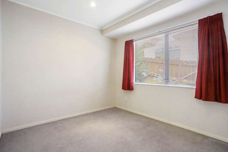 2/12 Lowburn Place Clover Park_7