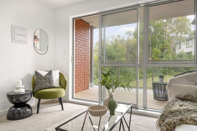 Brand new 2 bed apartment with carpark