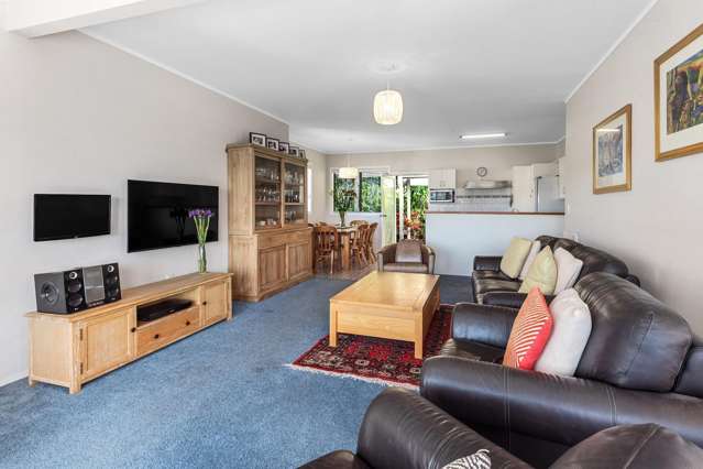 36 & 36A Selwyn Rd Paihia_3